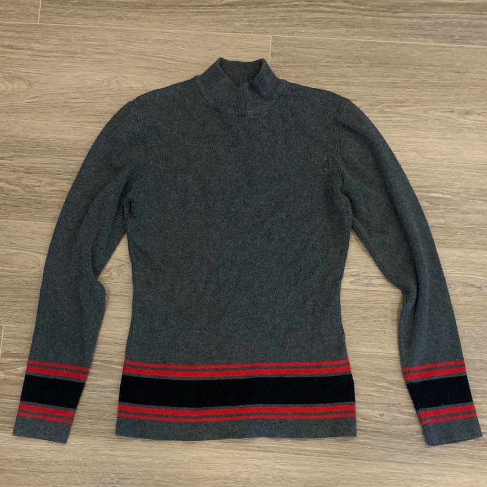 Vintage Gray Suzy Shier Turtleneck Sweater with Red and Black Stripes